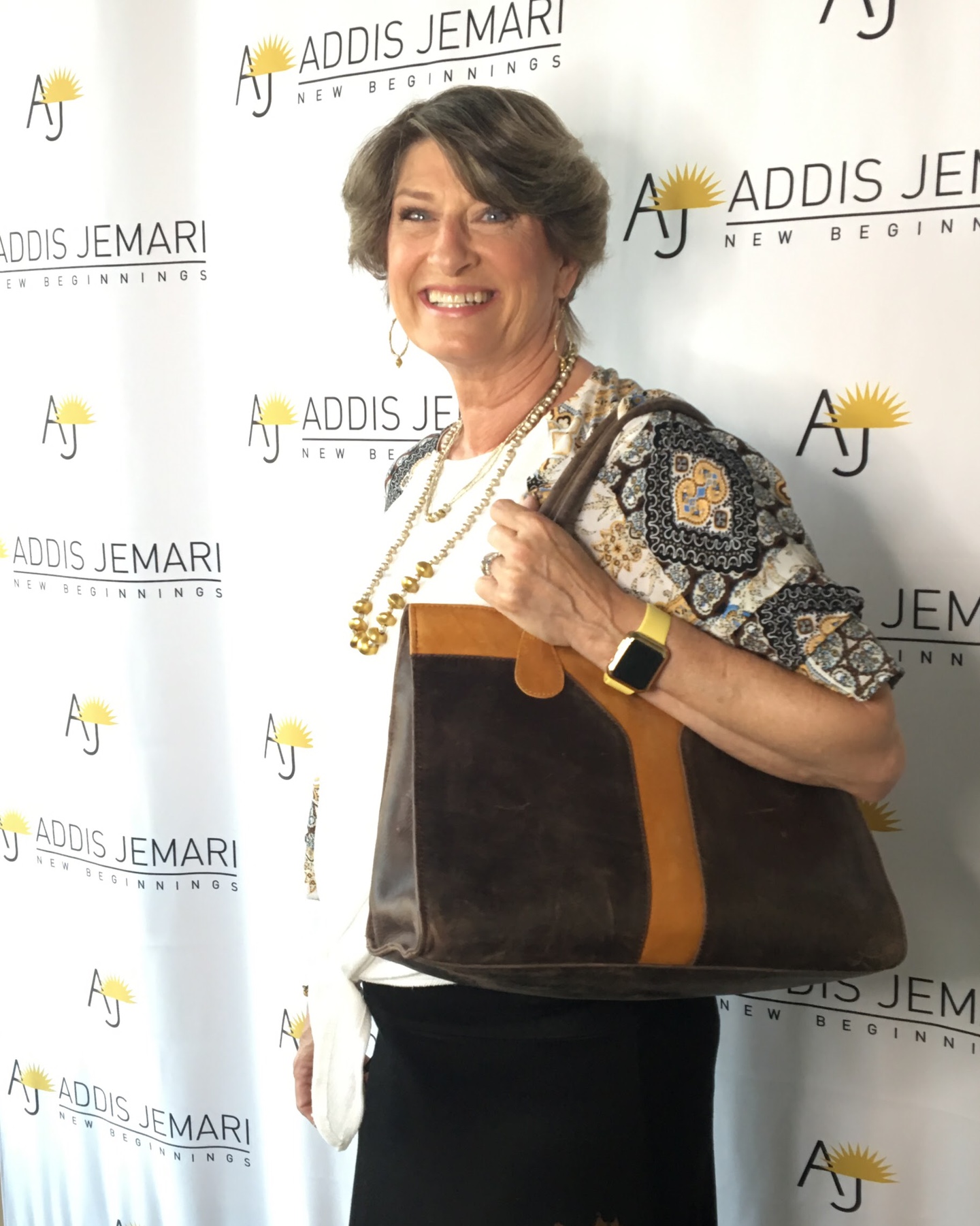 💛 We just love this AJ Marketplace supporter! 